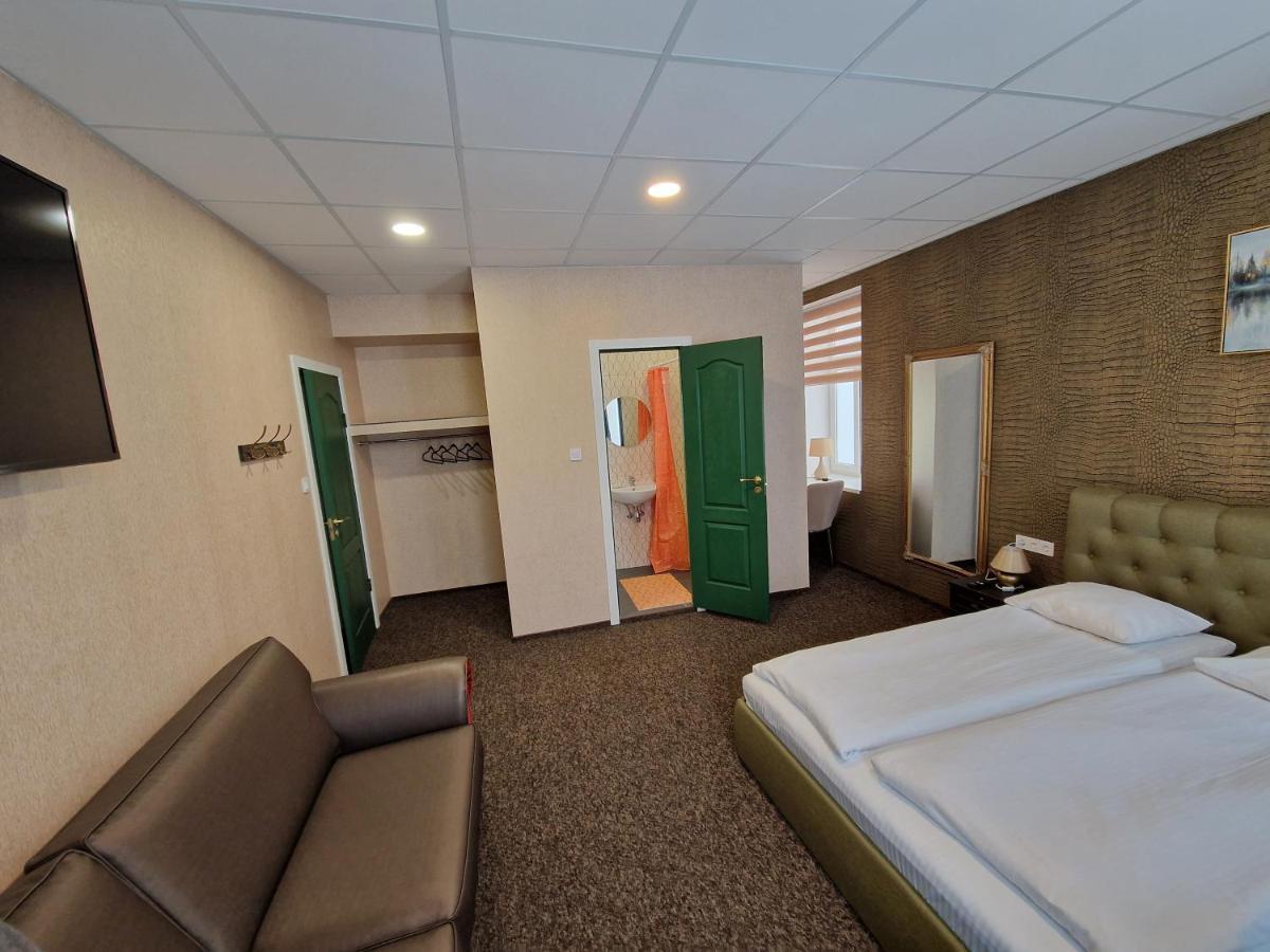 Central Hotel With Free Parking Riga Dış mekan fotoğraf